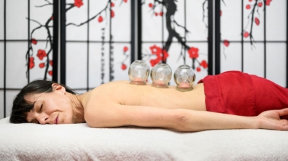 Bańki ogniowe – kiedy pomagają i kto nie powinien ich stosować?